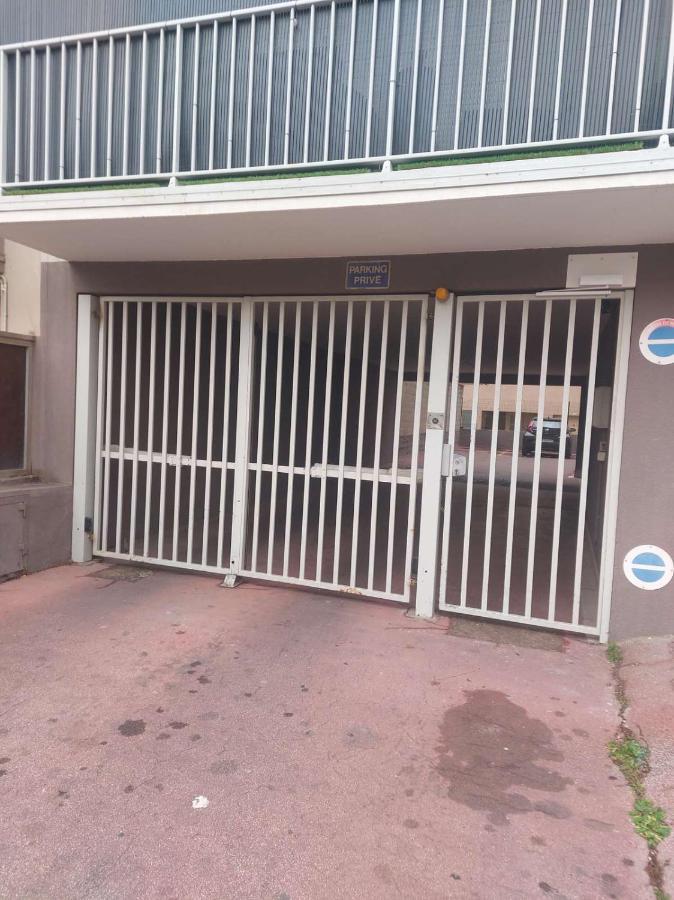 Residence D'Anjou - Grand Studio Avec Balcon Et Parking Privatif Perpiñán Exterior foto